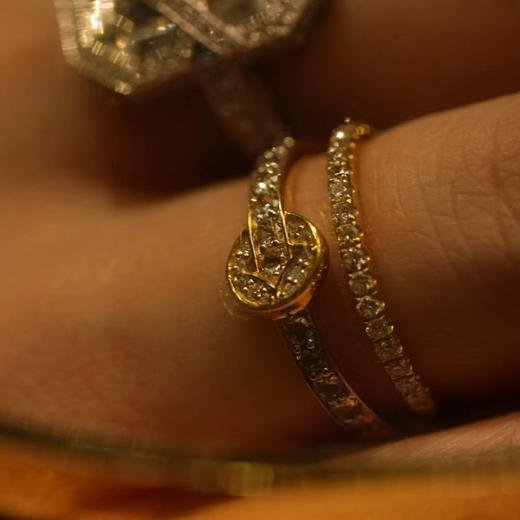 龢盒原创 9k金镶钻白蓝宝招财小戒指 商品图3