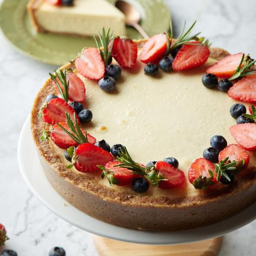 (整个)莓果芝士蛋糕	(Whole)Cheese Cake  with Berries 商品图0