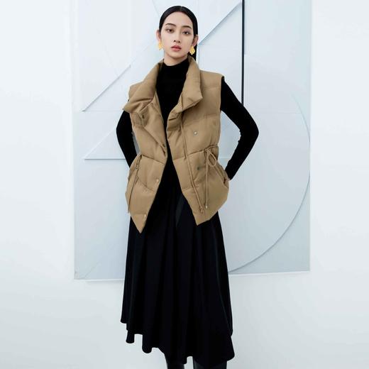 卡莉朵拉羽绒马夹C26D7911 商品图0