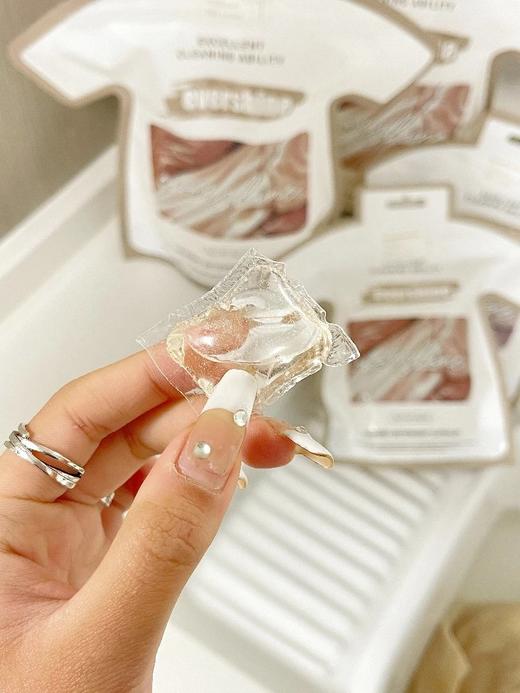 【evershine（晴天大白）酵素洗衣凝珠300颗组合】从原料到生产，安全又可靠 ，品质拉满，放心使用！ 直接丢进洗衣机里，什么油污、汗渍都能去掉，简直不要太爽 商品图0