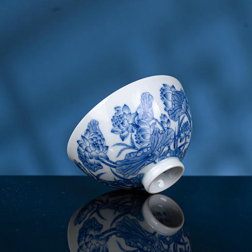 青花粉彩莲荷生香杯 商品图1