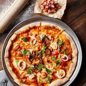 香肠辣味海鲜披萨 Spicy Sausage & Seafood Pizza
