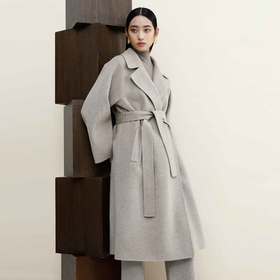 卡莉朵拉大衣C26D7705