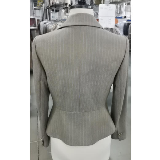 卡莉朵拉上衣C26D7132 商品图4