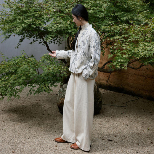 绽放740朵/清新文艺立体浮雕感复古水墨印花新中式盘扣棉服外套 商品图1