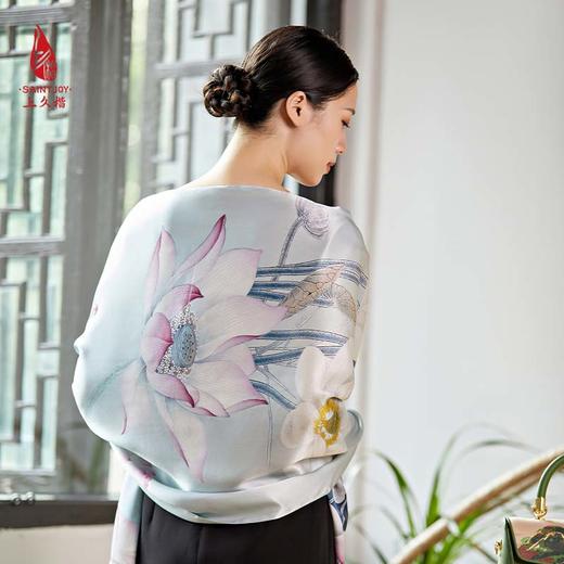 SAINTJOY/上久楷女式真丝披肩 合乐连年·灰绿色 PJS20002 商品图3