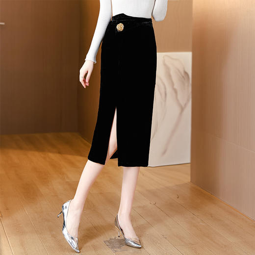 雀说丝绒开叉包臀鱼尾裙女新款时尚高腰拼接金属扣装饰半身裙AL 2608 商品图1