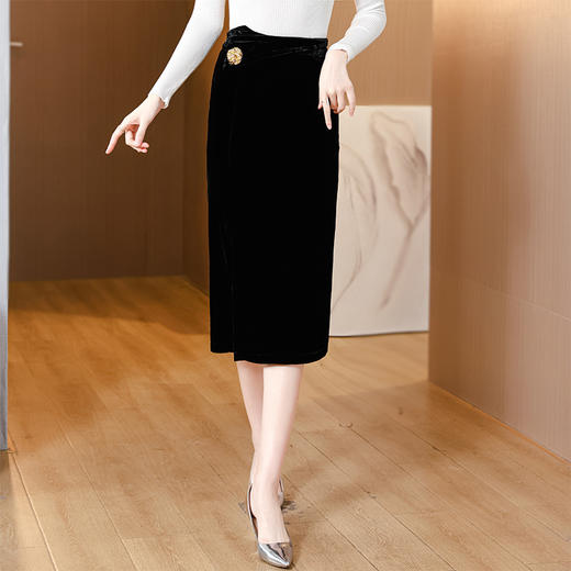 雀说丝绒开叉包臀鱼尾裙女新款时尚高腰拼接金属扣装饰半身裙AL 2608 商品图2