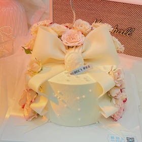 鲜花蝴蝶结蛋糕S86