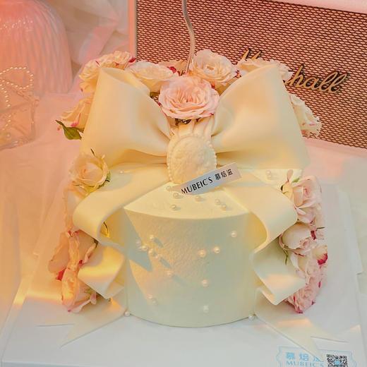 鲜花蝴蝶结蛋糕S86 商品图0