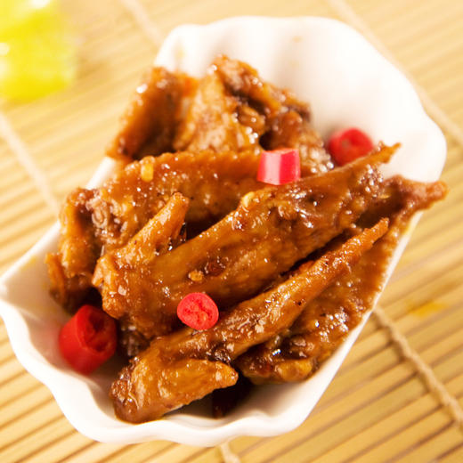 小胡鸭 香辣鸡翅尖 25g/袋 商品图3