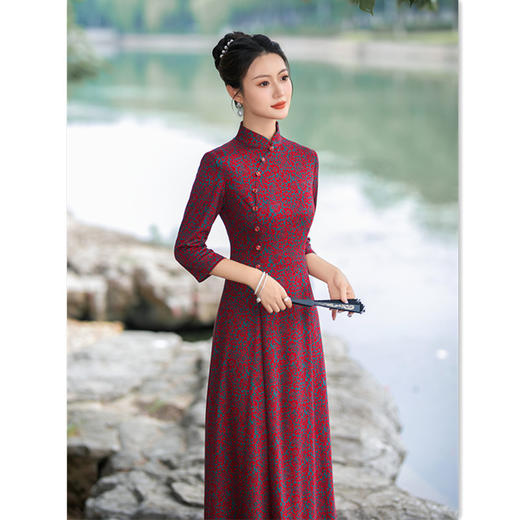 SYK100878 珠光棉长款旗袍大摆裙2024冬季新款时尚改良新中式中袖旗袍 商品图2