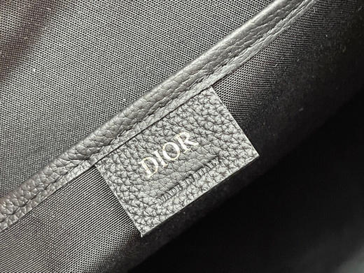 秋冬特惠💰1200 原单这款 Dio Explorer 双肩背包1ESBA152YKY 从登山运动的准则汲取灵感 商品图8