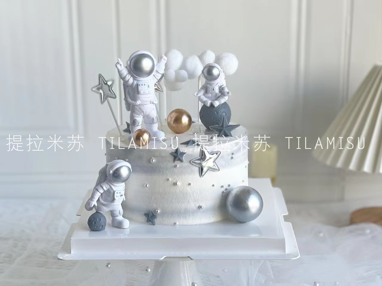 太空宇航员生日蛋糕
