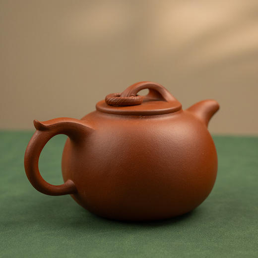 《牛劲冲天壶》 史永棠   高级工艺美术师、资深陶艺家、省优秀中青年陶艺家、省陶瓷协会会员、省民间文学协会会员 商品图2