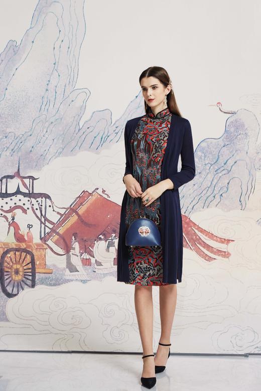 【伯妮斯茵】简约百搭中长款朱砂色、黛蓝色、石榴红色针织衫---丹青如黛--《洛神赋》1ED6018 商品图5