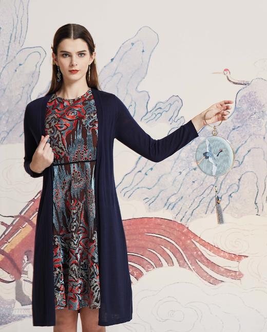 【伯妮斯茵】简约百搭中长款朱砂色、黛蓝色、石榴红色针织衫---丹青如黛--《洛神赋》1ED6018 商品图1