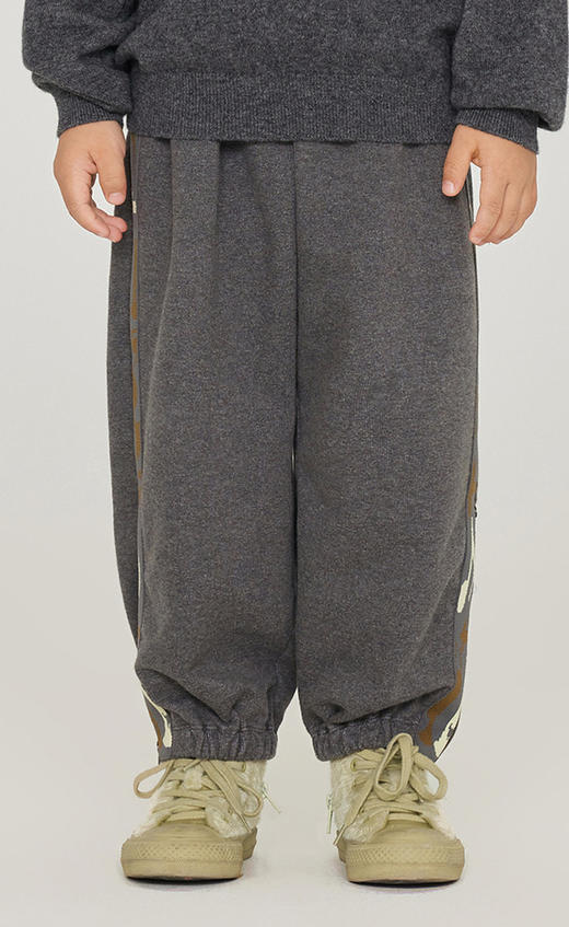 jnby  23年冬款  长裤 1NAE13190 商品图6