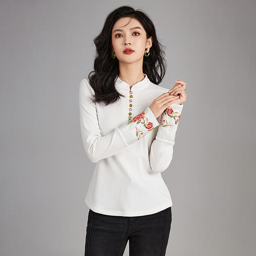 国风重工品质刺绣百搭修身T恤，女装时髦立领打底休闲上衣WLZD-2325503 商品图0