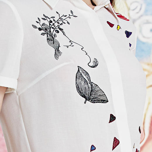 《飘忽若神》铅白色衬衫2F5972 商品图4