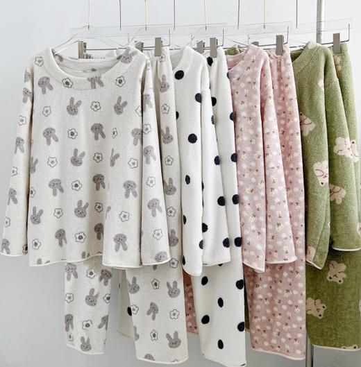 老米优品/ 云朵般软绵绵《少女感波点/卡通 绒绒家居套装》亲肤柔软，温暖舒适~~ TZ231109A 商品图0