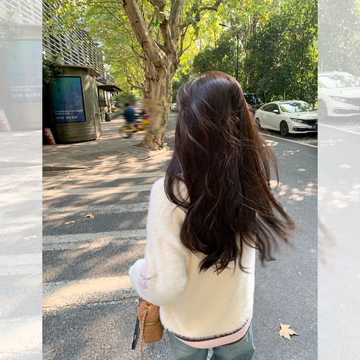 <曾小咸推荐>【少女收割机】V领学院风毛衣 商品图3