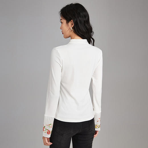 国风重工品质刺绣百搭修身T恤，女装时髦立领打底休闲上衣WLZD-2325503 商品图1
