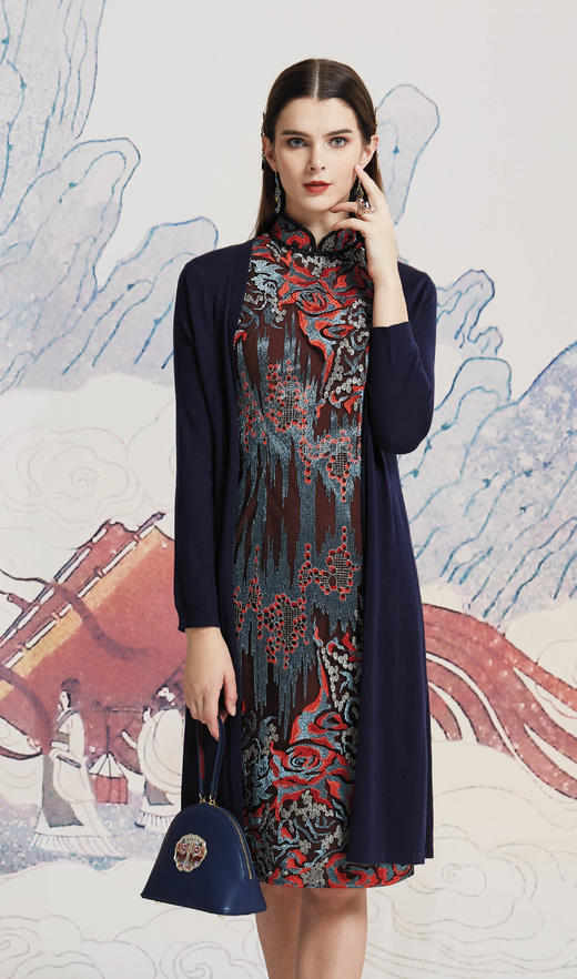 【伯妮斯茵】简约百搭中长款朱砂色、黛蓝色、石榴红色针织衫---丹青如黛--《洛神赋》1ED6018 商品图3