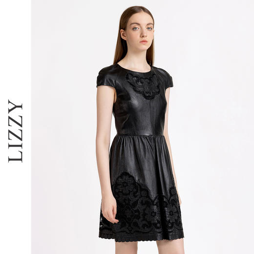LIZZY秋季女士优雅刺绣镂空花朵圆领绵羊皮连肩袖连衣裙5145 商品图2