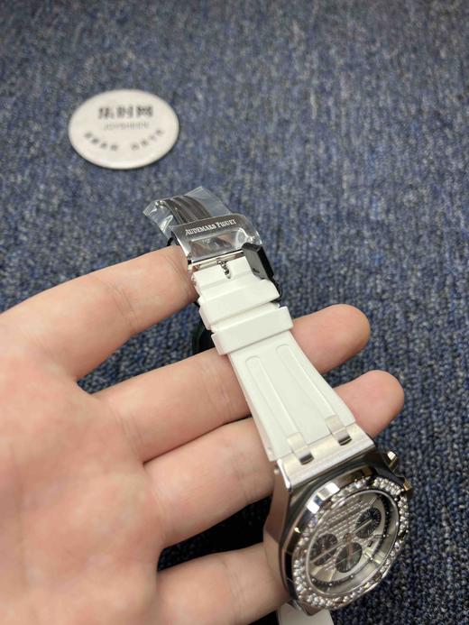 小红书热门爱彼Audemars piguet 皇家橡树离岸型26231女款 表径37mm 明星王子文同款 商品图7