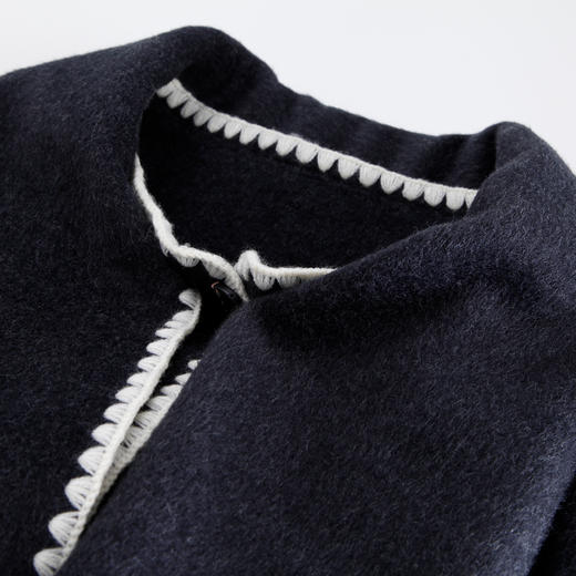 NH937斯尔丽2023冬上新围巾款手工立体绣边撞色宽松显瘦既视感双面大衣 商品图4