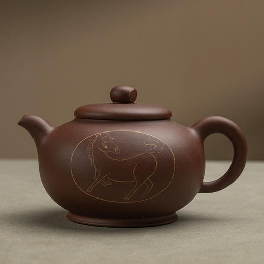 《棋子壶》 曲峰   工艺美术师、工艺美术学会会员、省陶瓷行业协会会员 商品图0