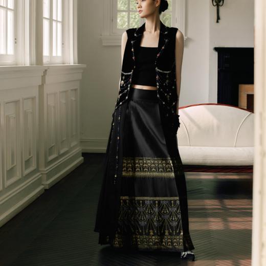 【林栖设计小店】【定制90天】时装周同款高定马甲真丝丝绒手工钉珠2024春夏新品上衣女H1941187 商品图0