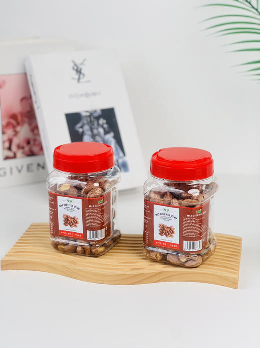 越南•紫衣腰果# 超大颗！香香脆脆紫衣腰果，办公室小零食推荐！越南🇻🇳进口的A170型大果，颗颗个头大，口感香脆，没啥乱七八糟的添加，就是原原本本超好吃的自然坚果香。 商品图4