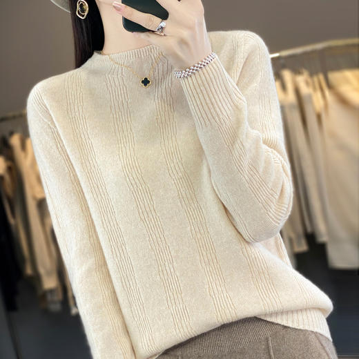 【双11】秋冬女半高领立领竖条纹宽松大码内搭打底衫QH-NJR-350 商品图1