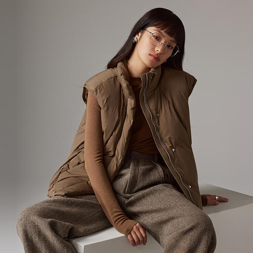 【品牌优选】IN AND ON90白鹅绒马甲男女2023冬季外穿加厚保暖羽绒马夹叠穿外套53788 商品图5