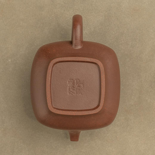 《四方书扁壶》 陈顺根   高级工艺美术师、资深紫砂艺术名家、工艺美术学会会员 商品图3