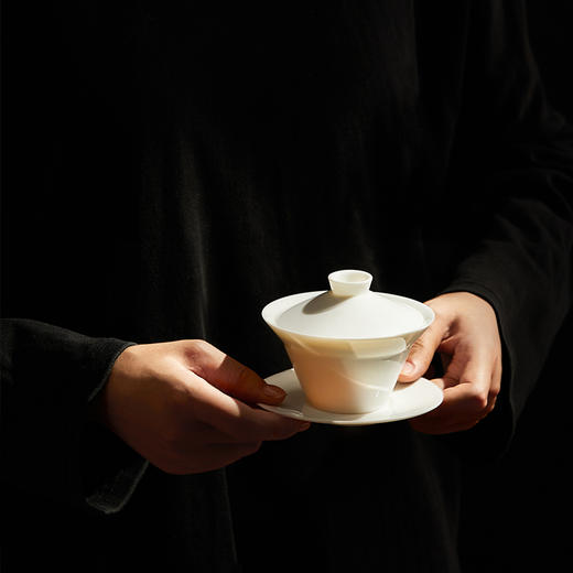 【鸣盏羊脂玉瓷茶具八件套】家用功夫茶具盖碗品茗杯公道杯泡茶套装 商品图0