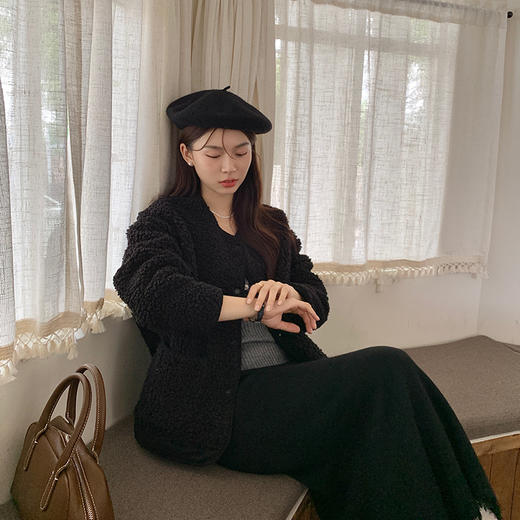 小羊驼小香风外套 显瘦时髦 短款纽扣毛呢开衫 秋冬百搭款 商品图6