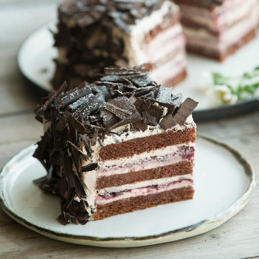 【巧克力控推荐】单恋黑森林蛋糕，两层黑樱桃酱夹心+三层巧克力蛋糕胚，令人一尝难忘（珠海幸福西饼） 商品图4