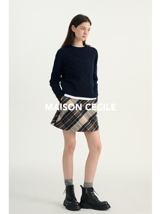 MAISON CECILE奶白/午夜蓝经典圆领羊毛纽花毛衣 商品图4