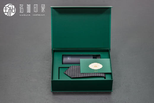 珞珈云海-男士领带保温杯套盒 商品图5