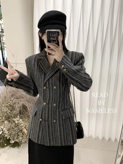 Read Nameless /掐腰羊毛条纹大衣+黑色针织半裙 商品图2