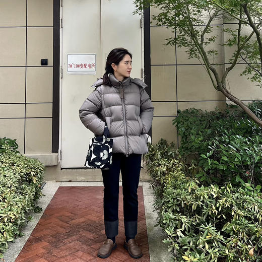 JN江南-蓬松饱满90白鸭绒三防面料可拆卸连帽羽绒服【包/清仓不退不换。 商品图1