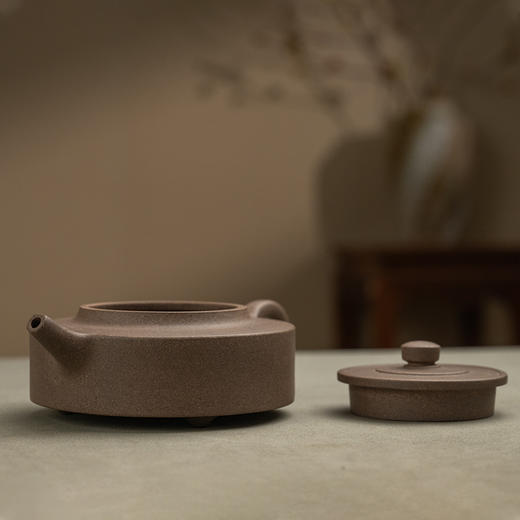 《周盘壶》 万志群 高级工艺美术师、高级技师、江苏省工艺美术学会、江苏省陶瓷行业协会会员、徐悲鸿故居陈列馆特聘工艺美术师、艺名“一鸣” 商品图1