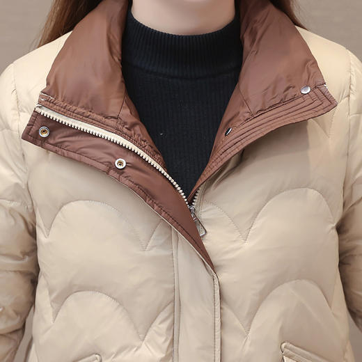 宽松短款波浪纹时尚保暖羽绒服，长袖拼色时髦鸭绒外套QYM-XQD-39D862-L 商品图3