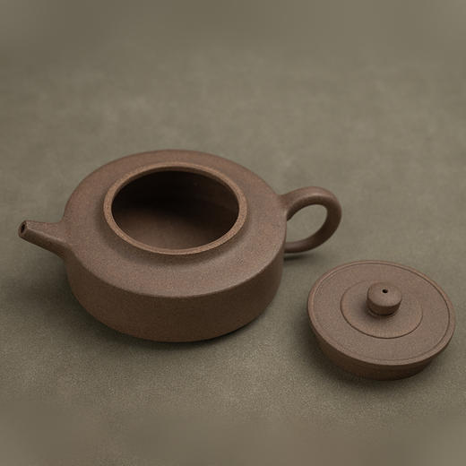 《周盘壶》 万志群 高级工艺美术师、高级技师、江苏省工艺美术学会、江苏省陶瓷行业协会会员、徐悲鸿故居陈列馆特聘工艺美术师、艺名“一鸣” 商品图2