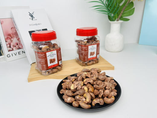 越南•紫衣腰果# 超大颗！香香脆脆紫衣腰果，办公室小零食推荐！越南🇻🇳进口的A170型大果，颗颗个头大，口感香脆，没啥乱七八糟的添加，就是原原本本超好吃的自然坚果香。 商品图5