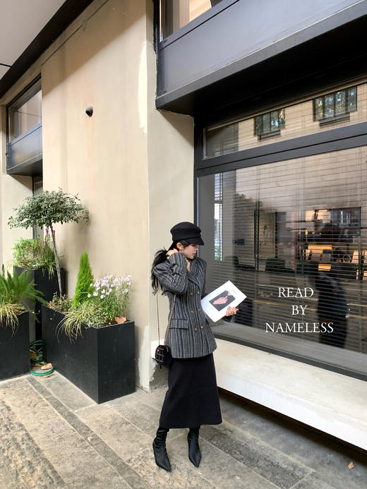 Read Nameless /掐腰羊毛条纹大衣+黑色针织半裙 商品图7