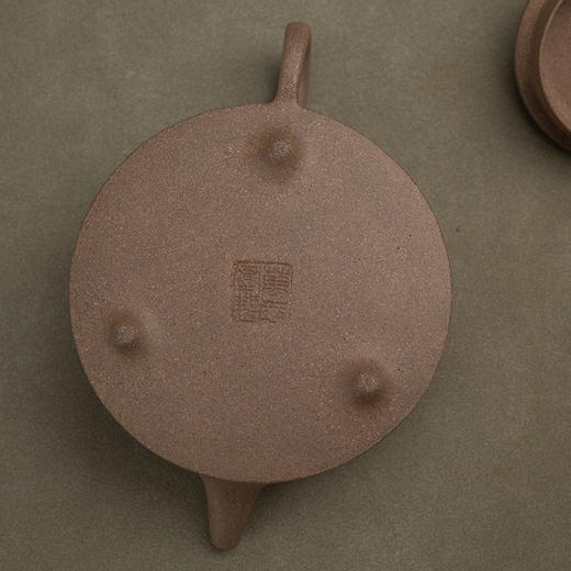 《周盘壶》 万志群 高级工艺美术师、高级技师、江苏省工艺美术学会、江苏省陶瓷行业协会会员、徐悲鸿故居陈列馆特聘工艺美术师、艺名“一鸣” 商品图3